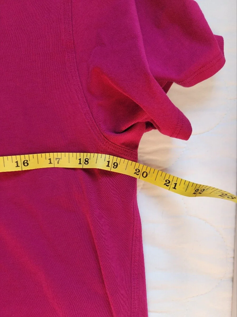 Lululemon Crew Neck Raw Edge Back Seam T-Shirt Magenta Womens 10